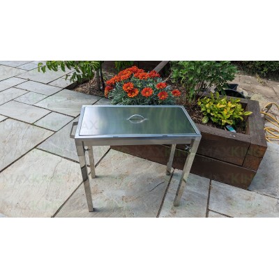 Maxking 6262 small Stainless Steel Barbecue front closed view